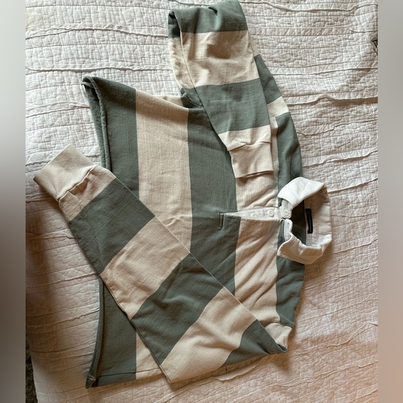 Cropped Brandy Melville rugby top - Picture 1 of 2